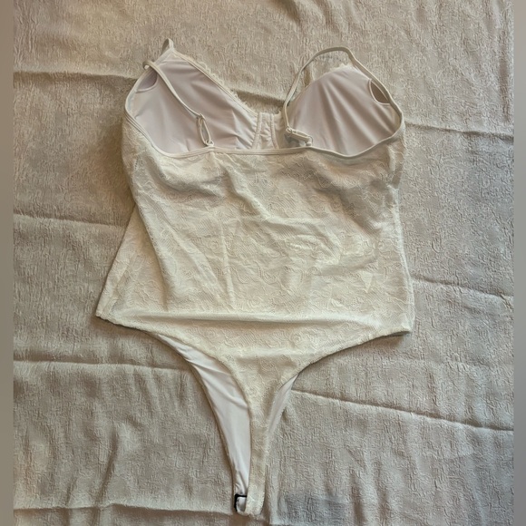 Klassy Network Corset Bodysuit white lace plus size braless bodysuit - Picture 4 of 5
